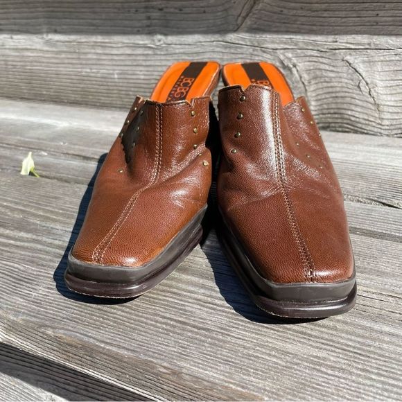 BCBGMaxAzria brown slip on mule heels 6.5 - Picture 4 of 11